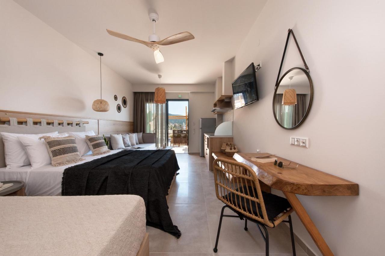 Del Mare Suites Glífa Екстериор снимка