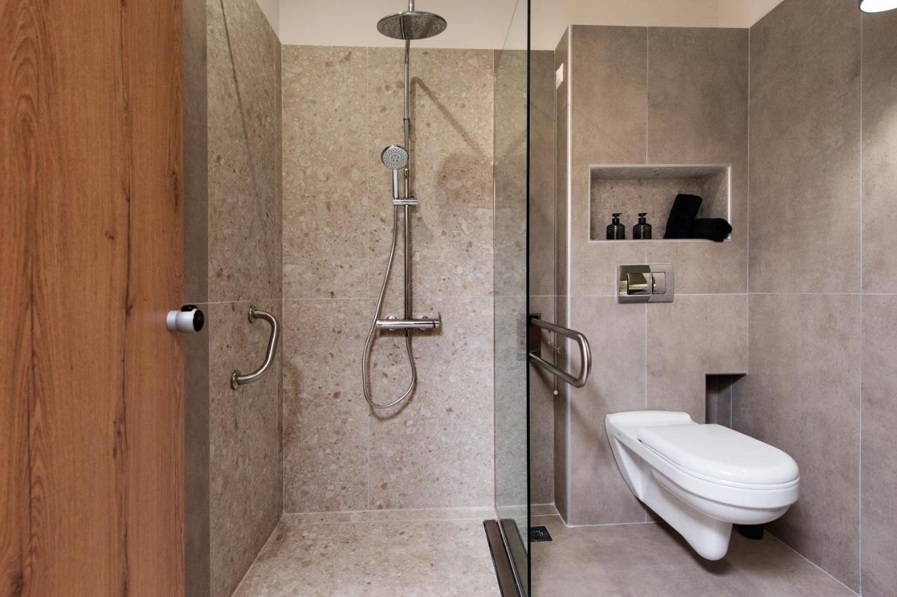Del Mare Suites Glífa Екстериор снимка